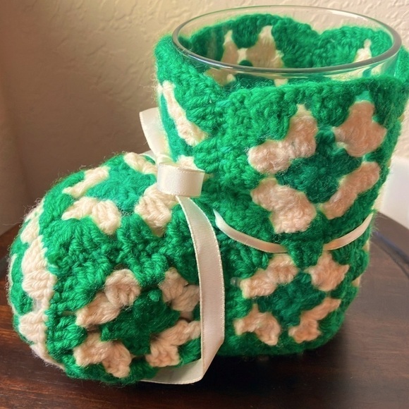 Holiday: Handmade (Granny Squares) Crotched Green/white Santa Boot with glass - Picture 1 of 9